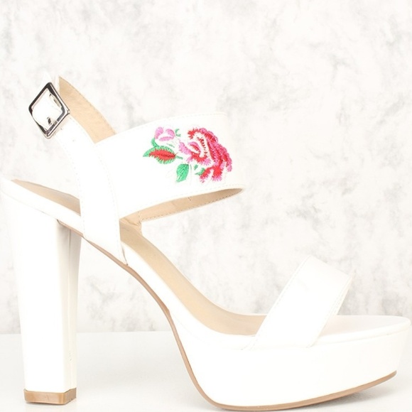Shoes - Embroidered Chunky Heels